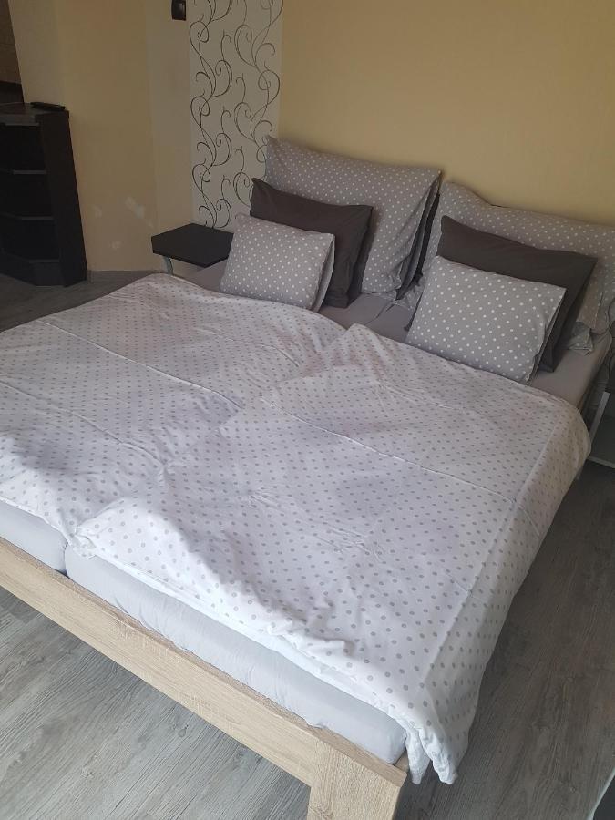 Hotel 264 lépés Vendégház à Sárvár Extérieur photo