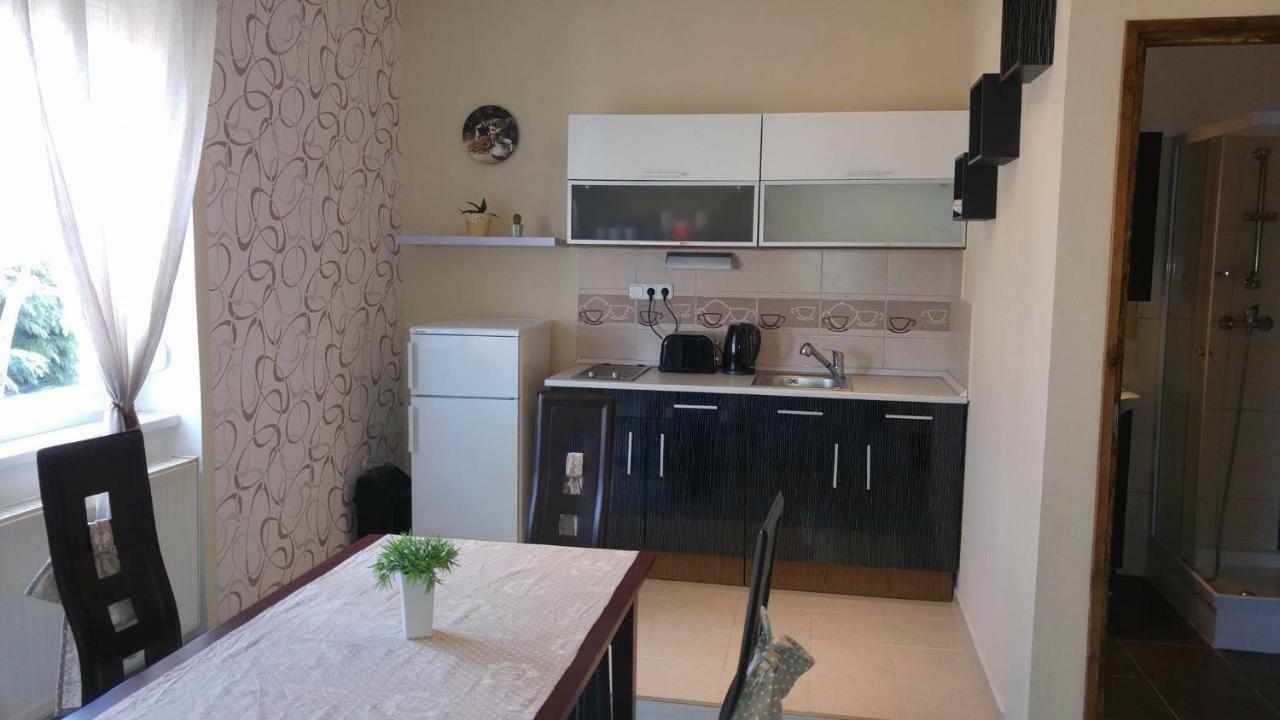 Hotel 264 lépés Vendégház à Sárvár Extérieur photo
