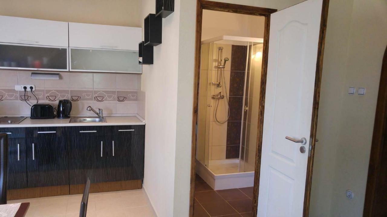 Hotel 264 lépés Vendégház à Sárvár Extérieur photo